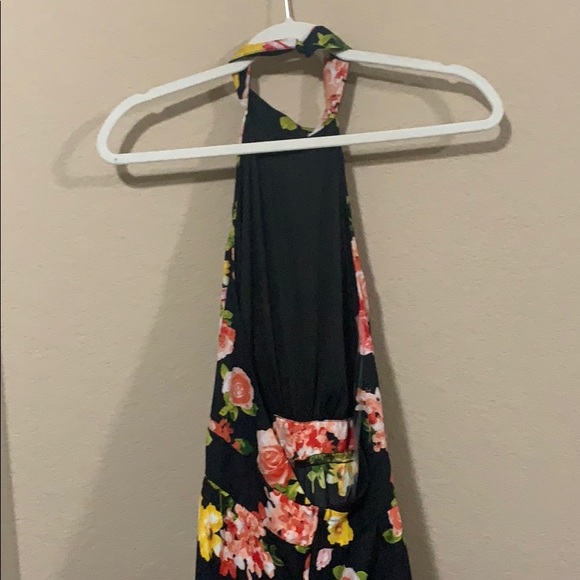 Backless Floral Pantsuit - Picture 2 of 2